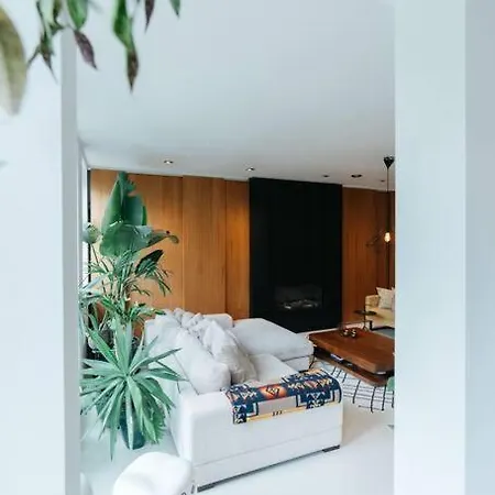 Unique Double Canal House 아파트 *