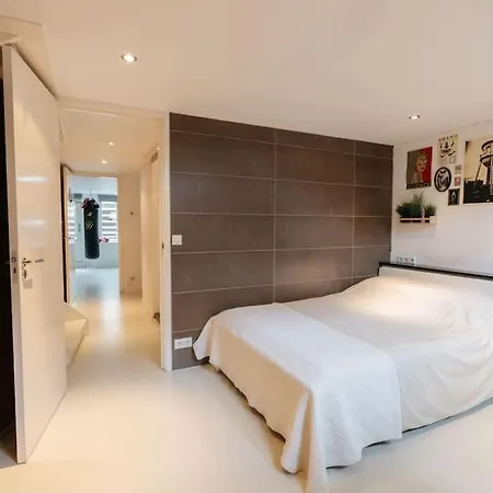 아파트 Unique Double Canal House *
