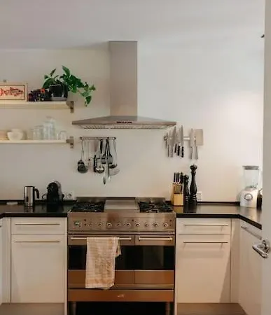 아파트 Unique Double Canal House