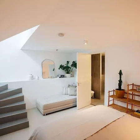 Unique Double Canal House 아파트 *