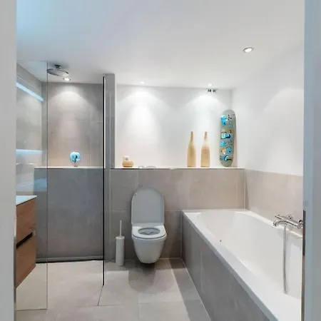 Unique Double Canal House 아파트