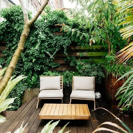 Unique Double Canal House Apartment *